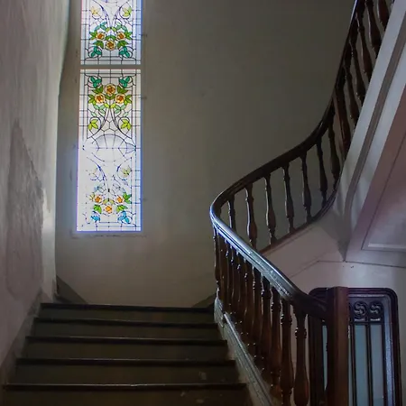 Traver De Besalú Pensión *