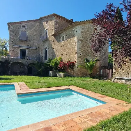 Traver De Besalú Pensión *