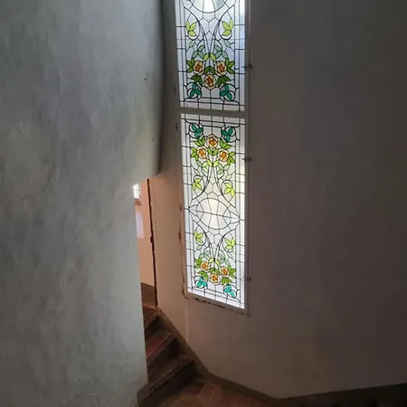 Traver De Besalú Maià de Montcal